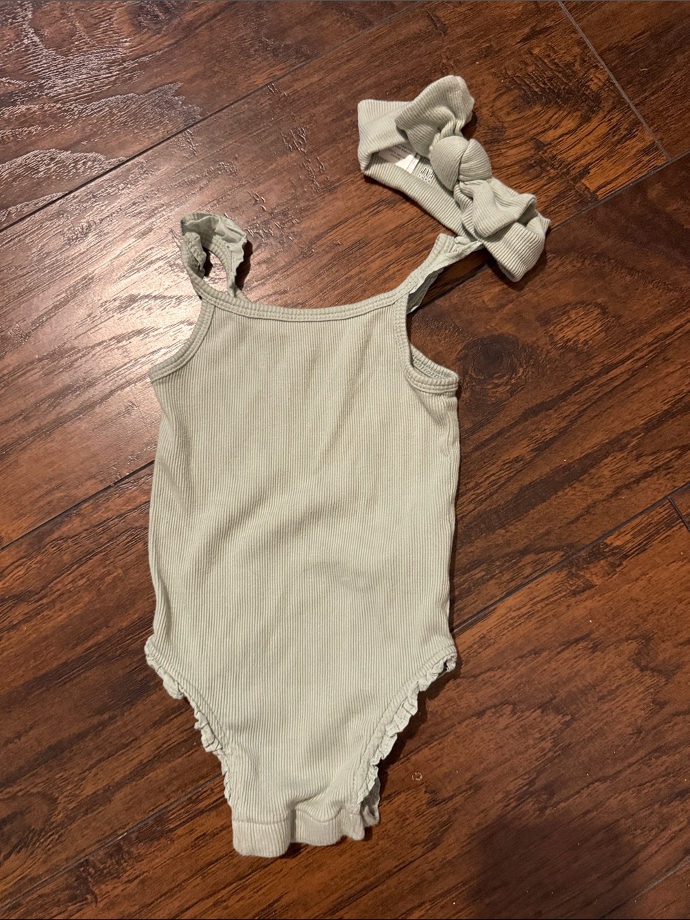 Baby Gap Girls Matching Onesie Tank top and headband with bow